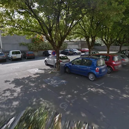 شقة Jungle Saintaise - Coeur De Ville, Calme, Tv 4k, Fibre, Netflix, Parking Surveille Qpark 150m